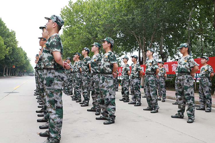 图片5：跨立训练.JPG