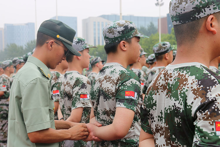 图片8：跨立动作纠正.JPG