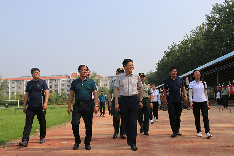 图1：领导视察慰问.JPG