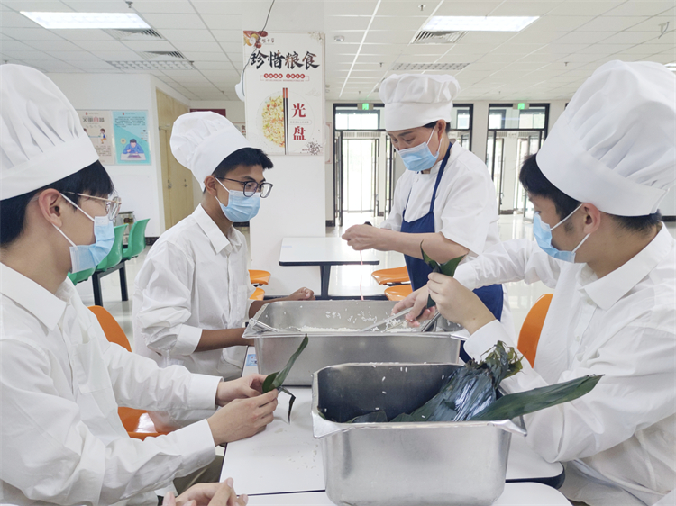 1718064306519862.jpg 图片2认真学习.jpg