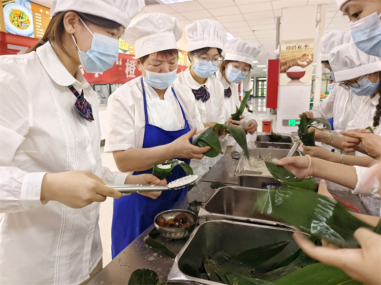 1718064320670912.jpg 图片3实践体验.jpg