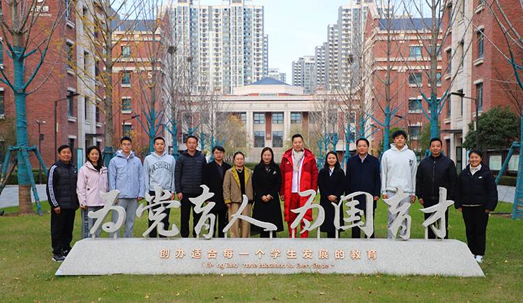 图片10：合影留念.jpg