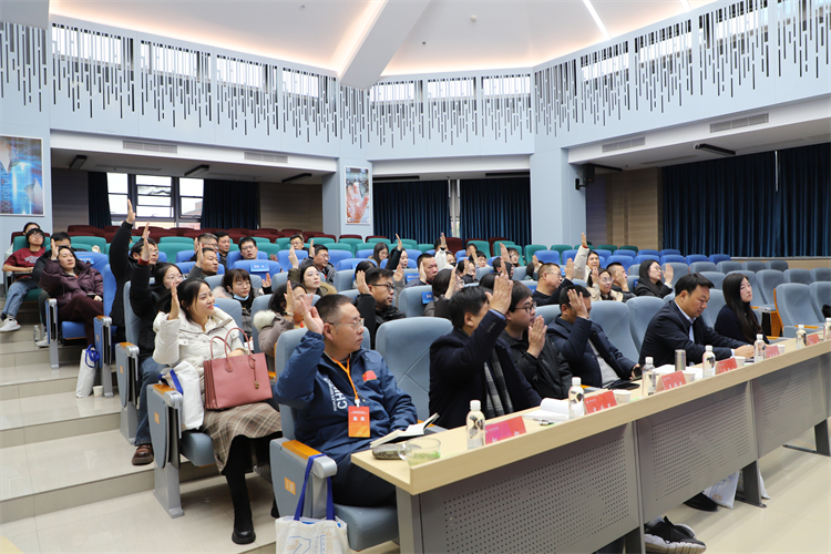 图片5：新成员入盟表决.JPG