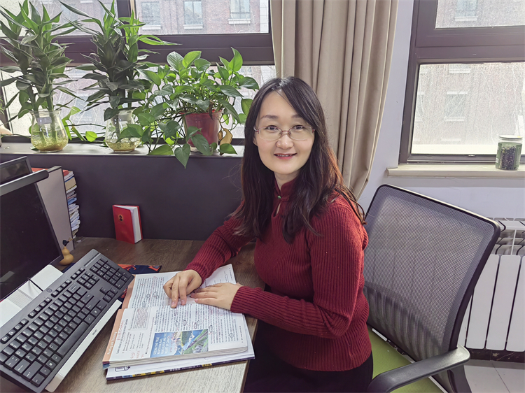图片：高中部高二年级英语组教师董晓娜.jpg