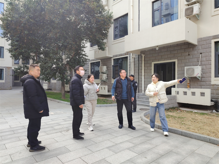 1742263596769121.jpg 图片2:对学生宿舍区域进行现场勘察.jpg