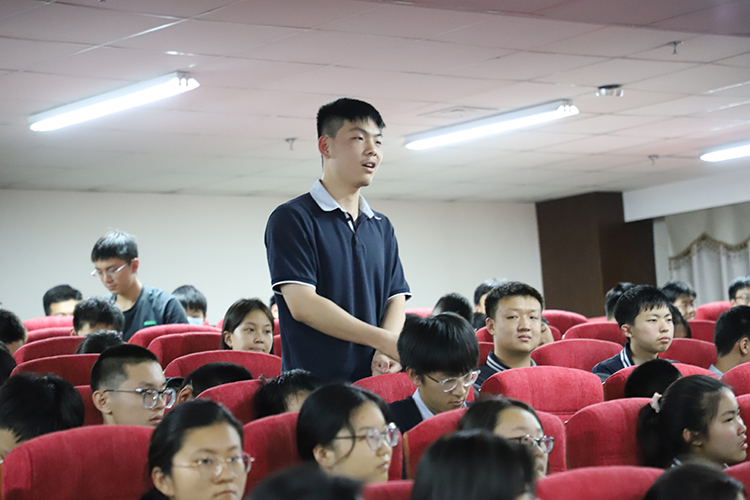 1745716879396621.jpg 图片5 精彩的互动环节.jpg